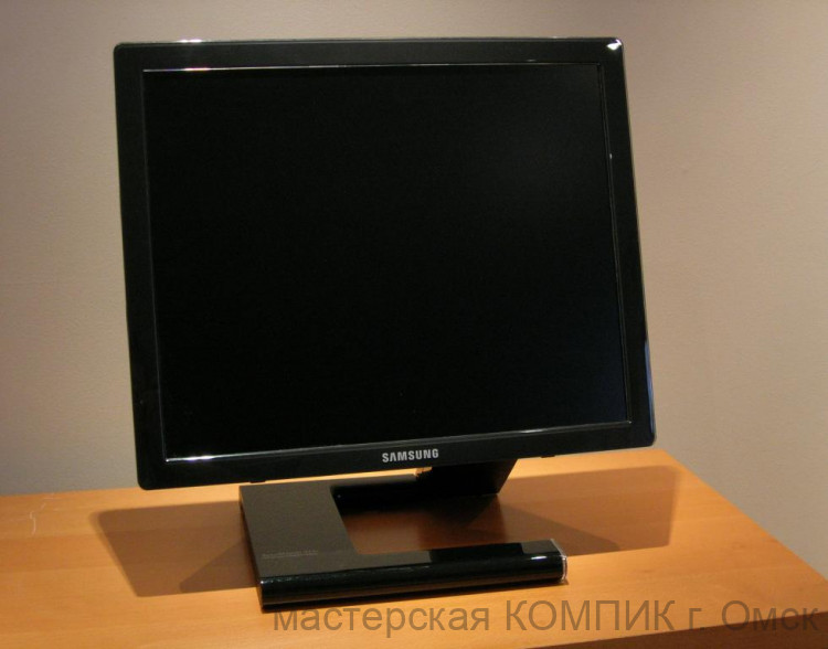 Монитор ЖК 19" Samsung 971P б/у