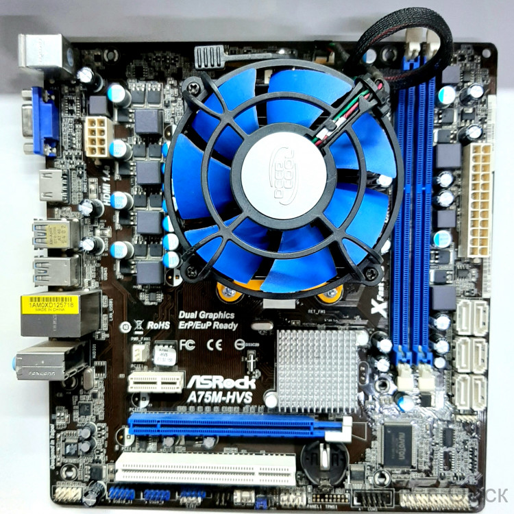 Материнская плата FM1 Soket Asrock A75M-HVS + A8-3850 (2.9 Ггц) 4 ядра б/у
